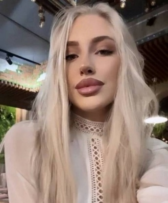 💋
У меня есть много услуг, которые я могу предложить тебе. Позволь мне погрузить тебя в мир наслаждения и разврата. Мои нежные руки помогут тебе расслабиться и забыть обо всех проблемах. 😌
Ты можешь быть уверен, что получишь лучший сервис от меня. У меня есть много опыта и знаний, чтобы удовлетворить каждого клиента. 🌟
Мои фото полностью настоящие и соответствуют реальности. Я живу в Москве, и могу встретиться с тобой в любое время и в любом месте в Москве. 🌆
Не упускай возможность побыть в обворожительной компании самой раскованной и страстной девушки в Москве. Я обещаю, что ты не пожалеешь о своем выборе. 💫
Скорее напиши мне, и ты познаешь настоящее наслаждение! 💓 Вероника